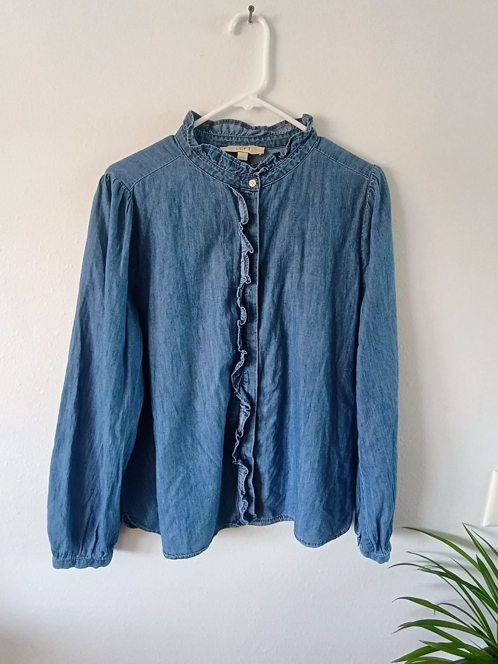 LOFT Large Chambray Ruffle Neck Blouse Cotton Denim Shirt Romantic Cottagecore